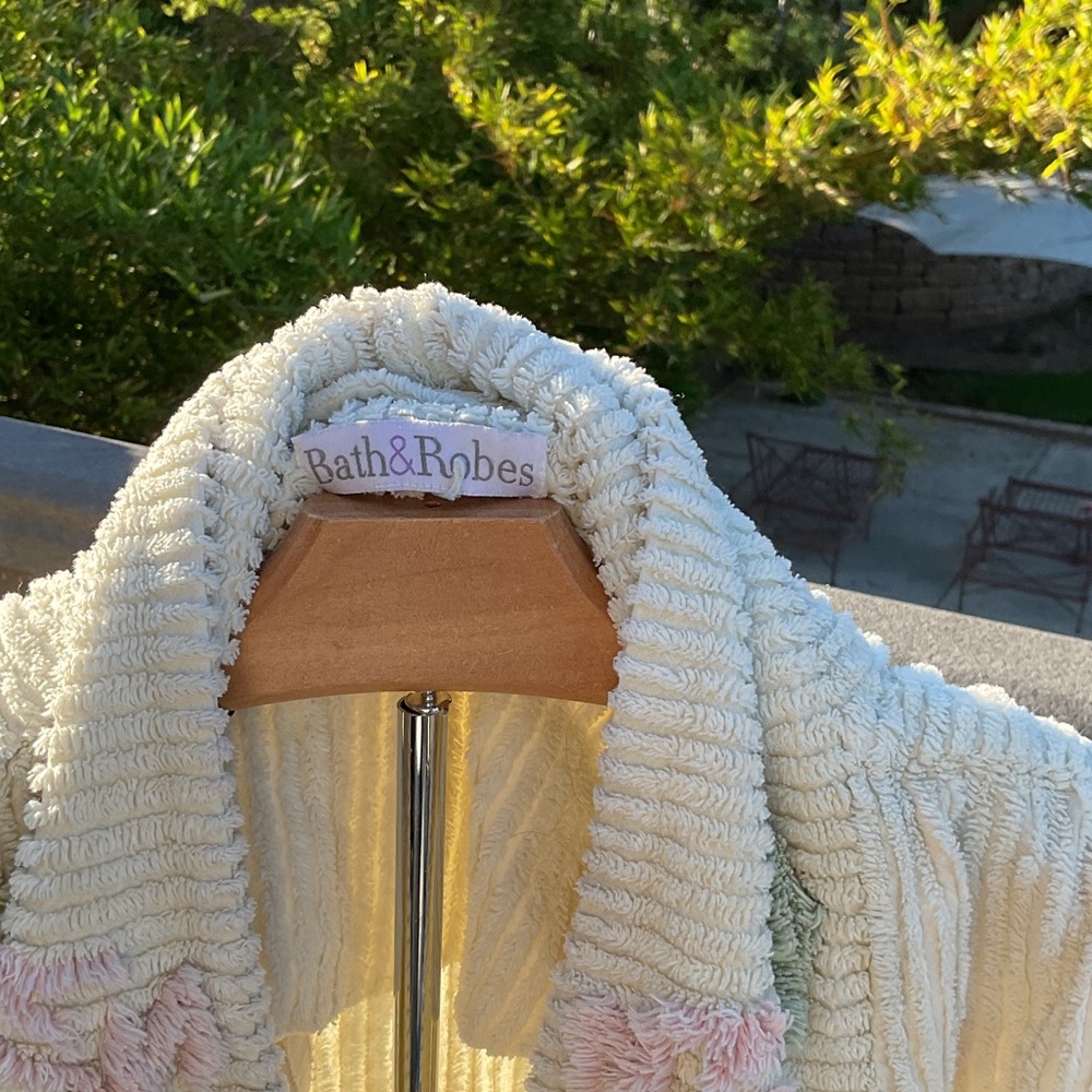 Floral Embroidered Cream Long Coat - Picture 4 of 5